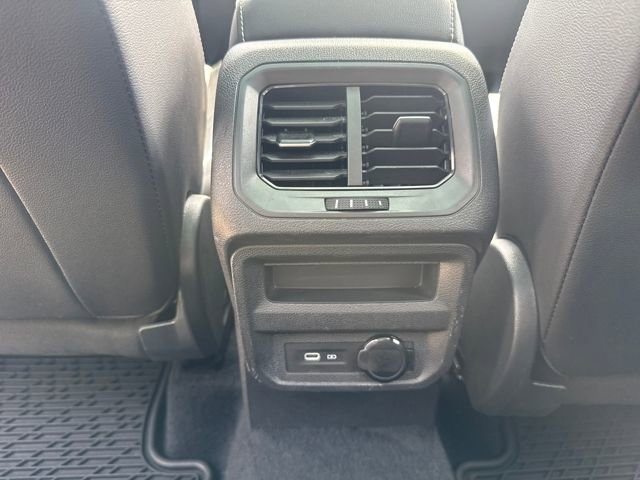 Used 2022 Volkswagen Tiguan SEL R-Line image 21