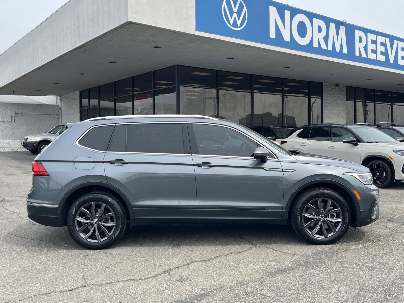 Certified 2022 Volkswagen Tiguan SE image 26