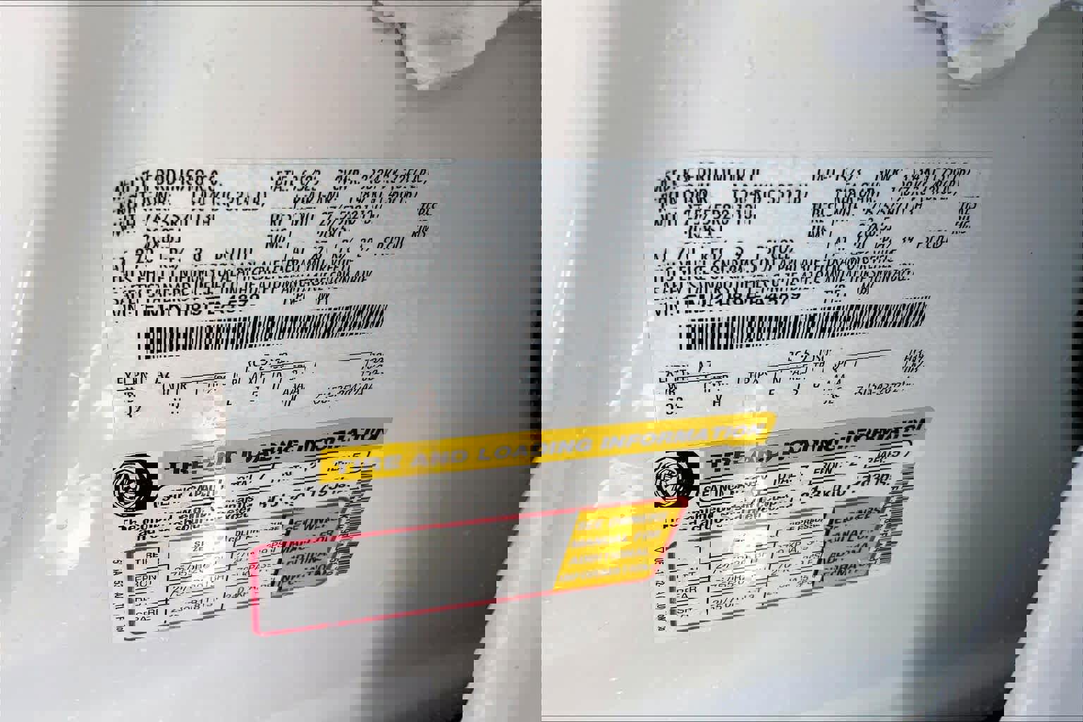 Certified 2023 Ford Expedition Max XLT image 33