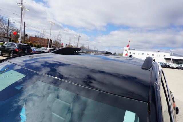 Used 2023 GMC Acadia SLT image 13