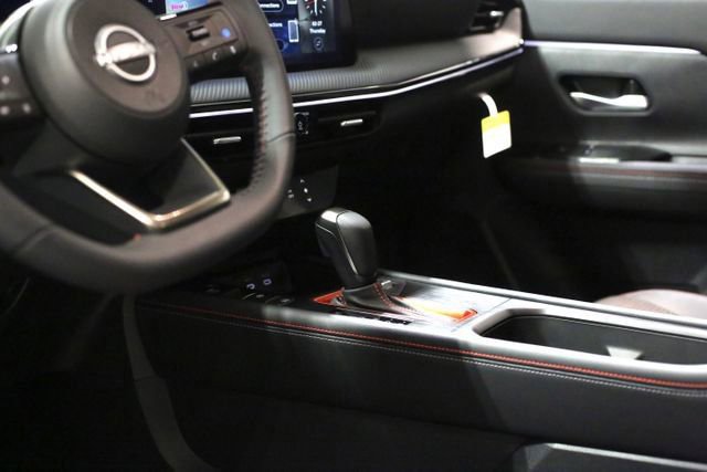 New 2025 Nissan Kicks SR w/ SR Premium Package image 13