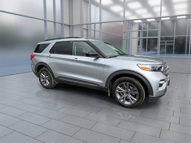 Certified 2022 Ford Explorer XLT w/ Equipment Group 202A image 2