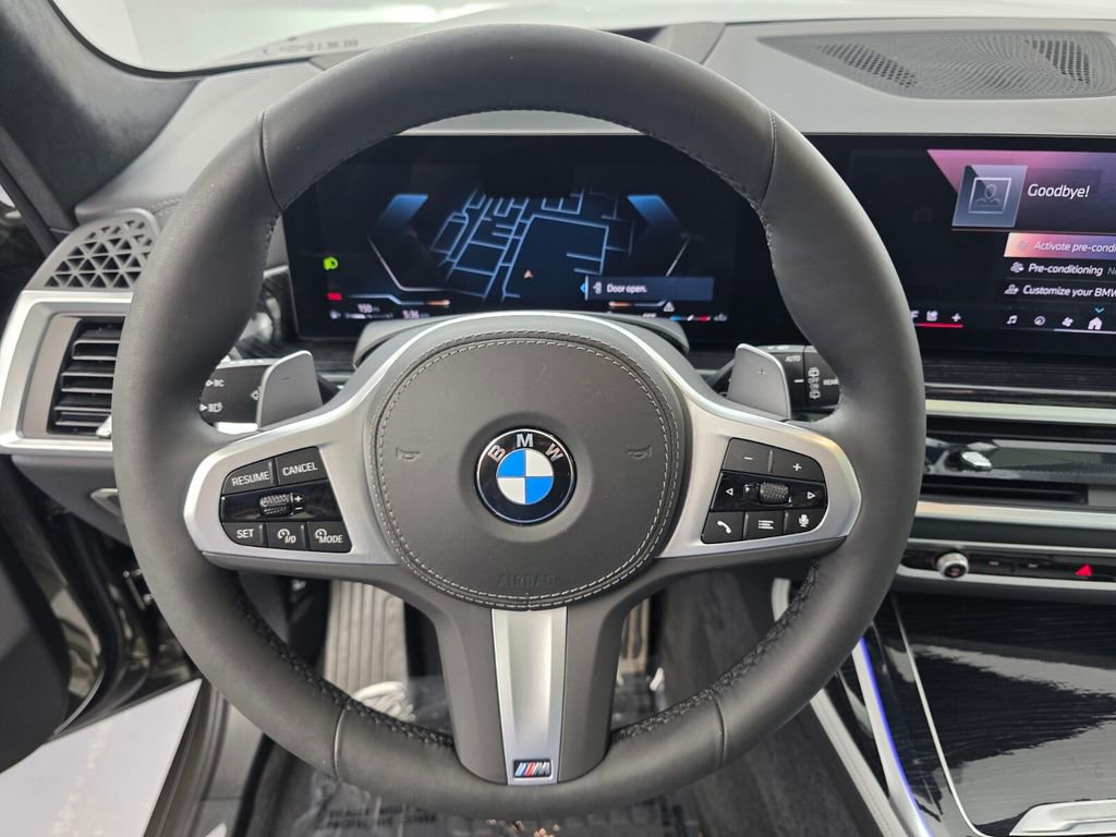 Used 2025 BMW X7 xDrive40i w/ M Sport Package AWD/4WD image 19