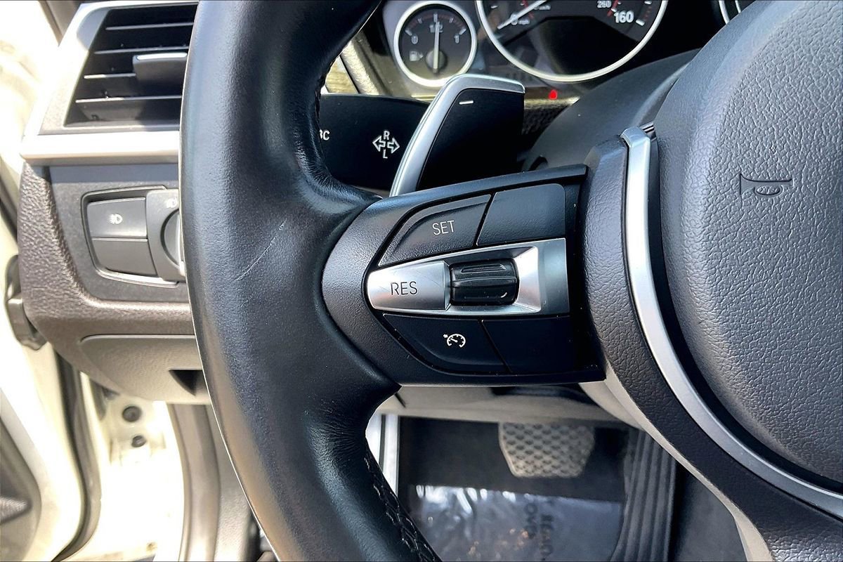 Used 2017 BMW 330i Sedan RWD image 27