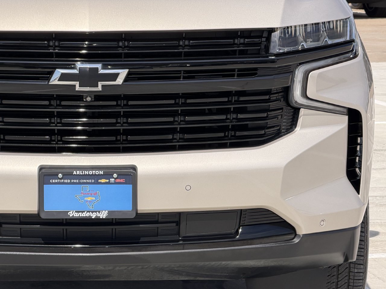 Certified 2023 Chevrolet Suburban RST w/ Luxury Package AWD/4WD image 8