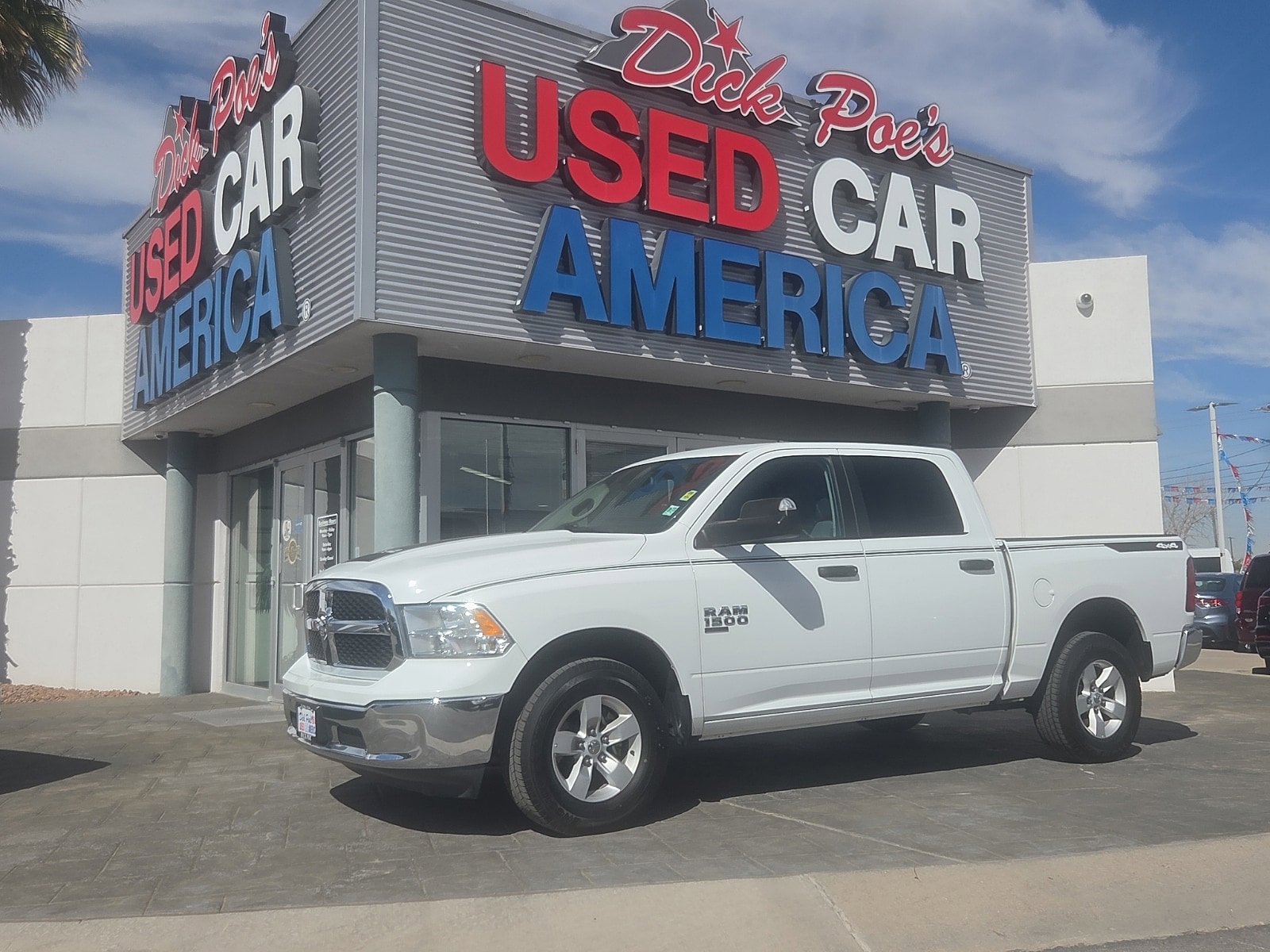 Used 2023 RAM 1500 Classic SLT w/ Trailer & Traction Group AWD/4WD image 1