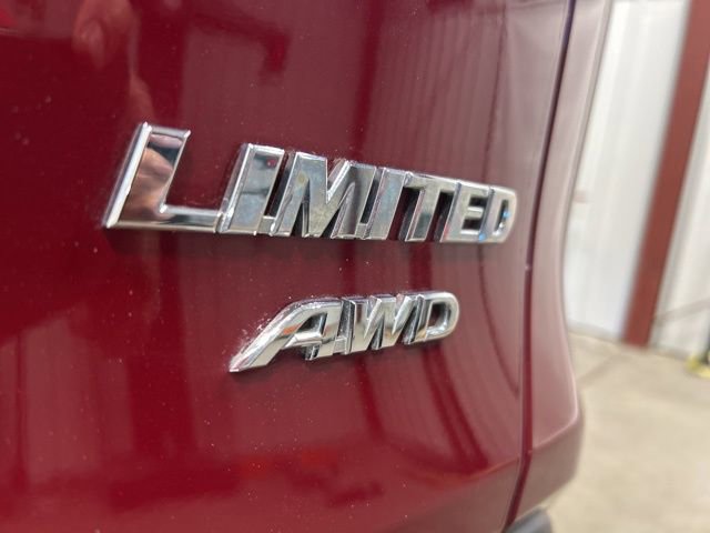 Used 2019 Toyota RAV4 Limited AWD/4WD image 9