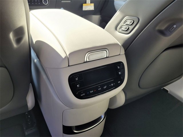 New 2026 Hyundai Ioniq 9 Limited image 11