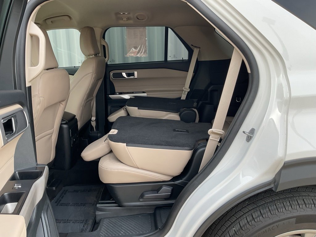 Used 2023 Ford Explorer XLT w/ Equipment Group 202A image 18