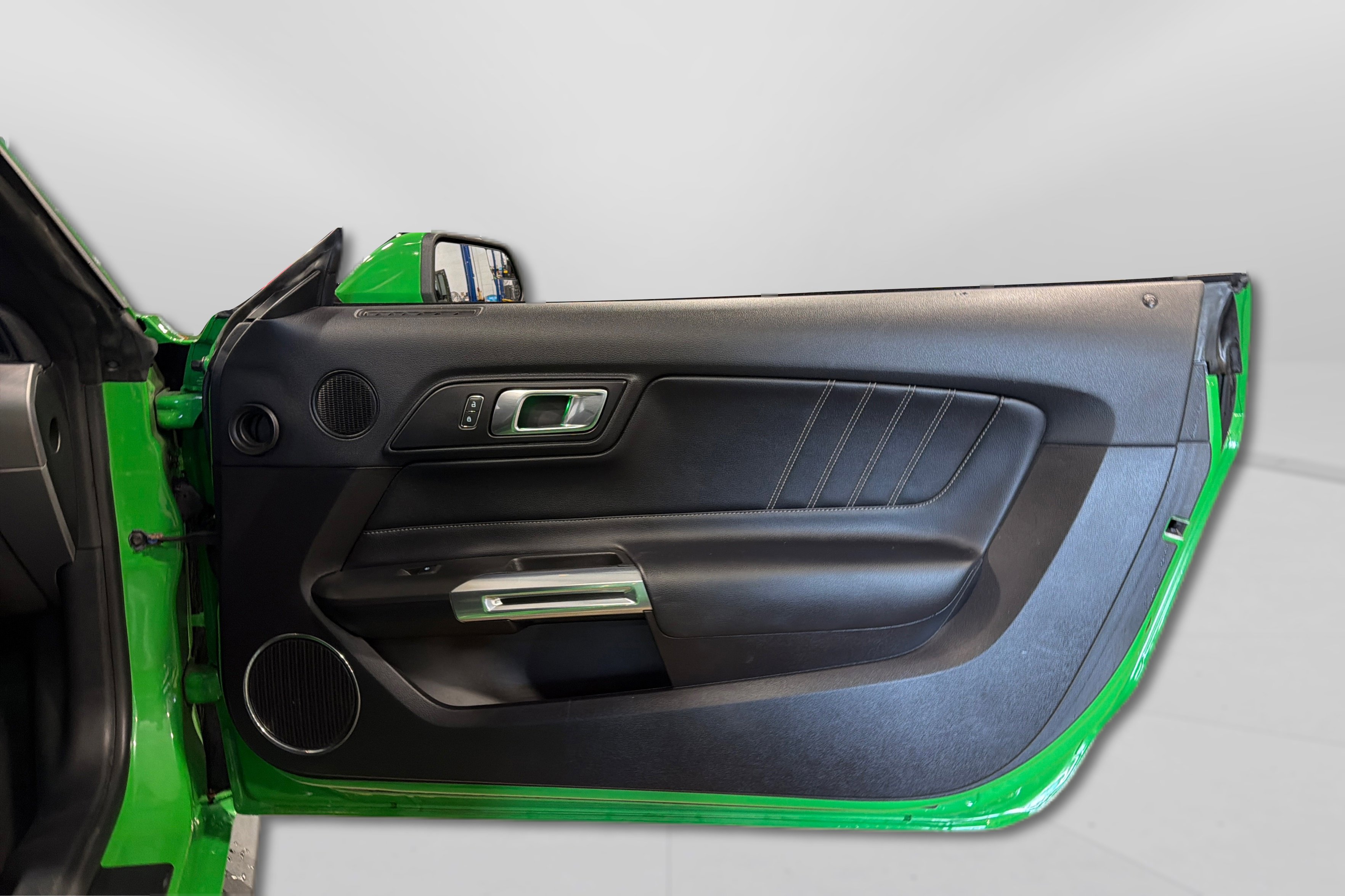 Used 2019 Ford Mustang Premium RWD image 36