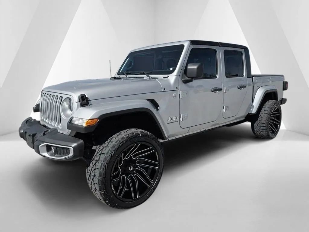 Used 2023 Jeep Gladiator Overland image 3