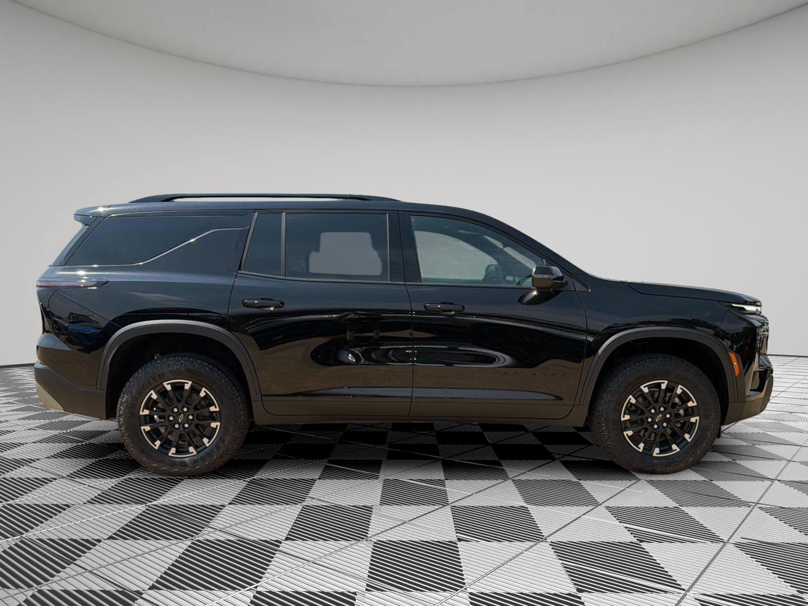 New 2026 Chevrolet Traverse Z71 w/ LPO, Floor Liner Package AWD/4WD image 6