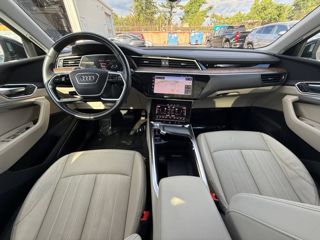 Used 2019 Audi e-tron Premium Plus AWD/4WD image 23