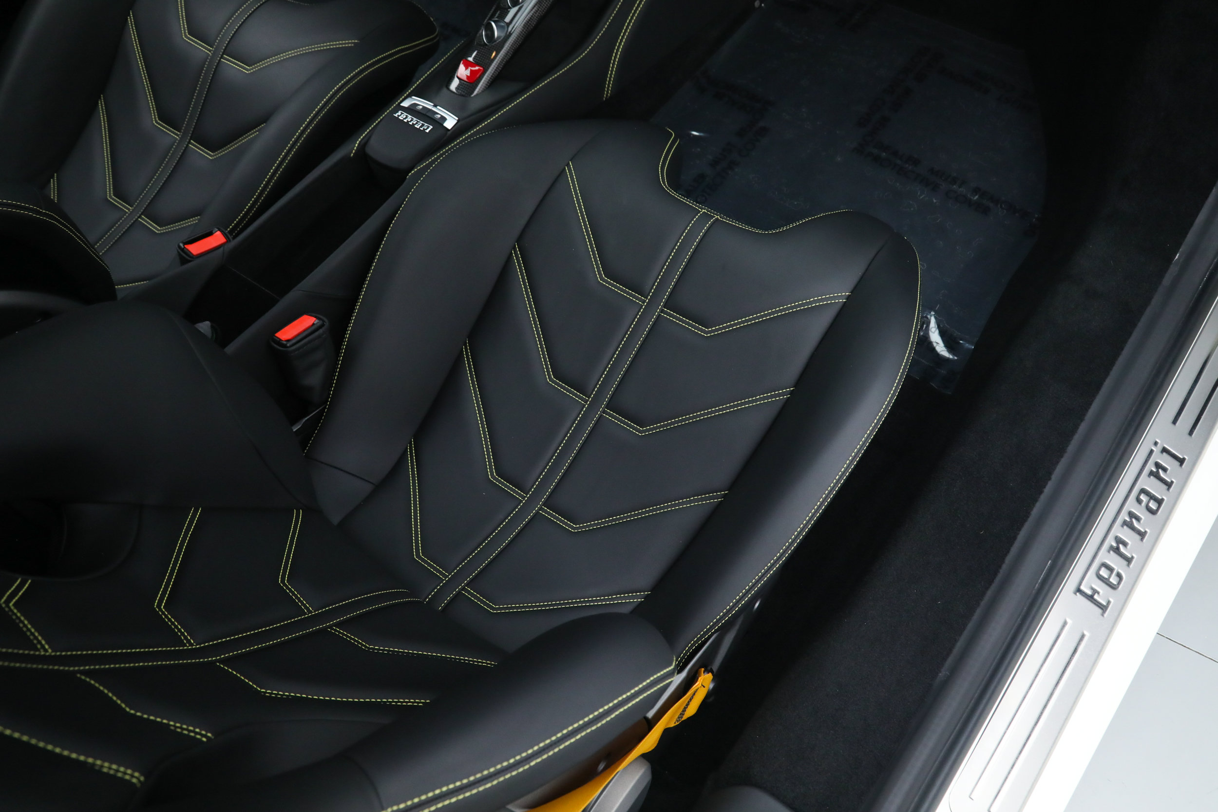 Used 2017 Ferrari 488 GTB RWD image 22