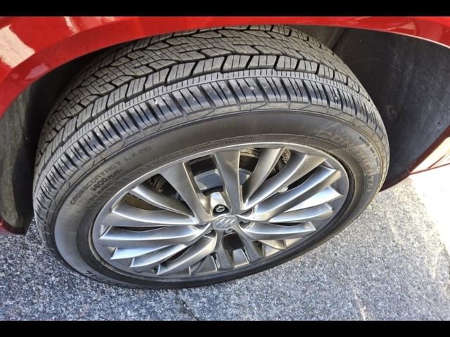 Used 2025 Buick Enclave Avenir w/ Super Cruise Package image 5