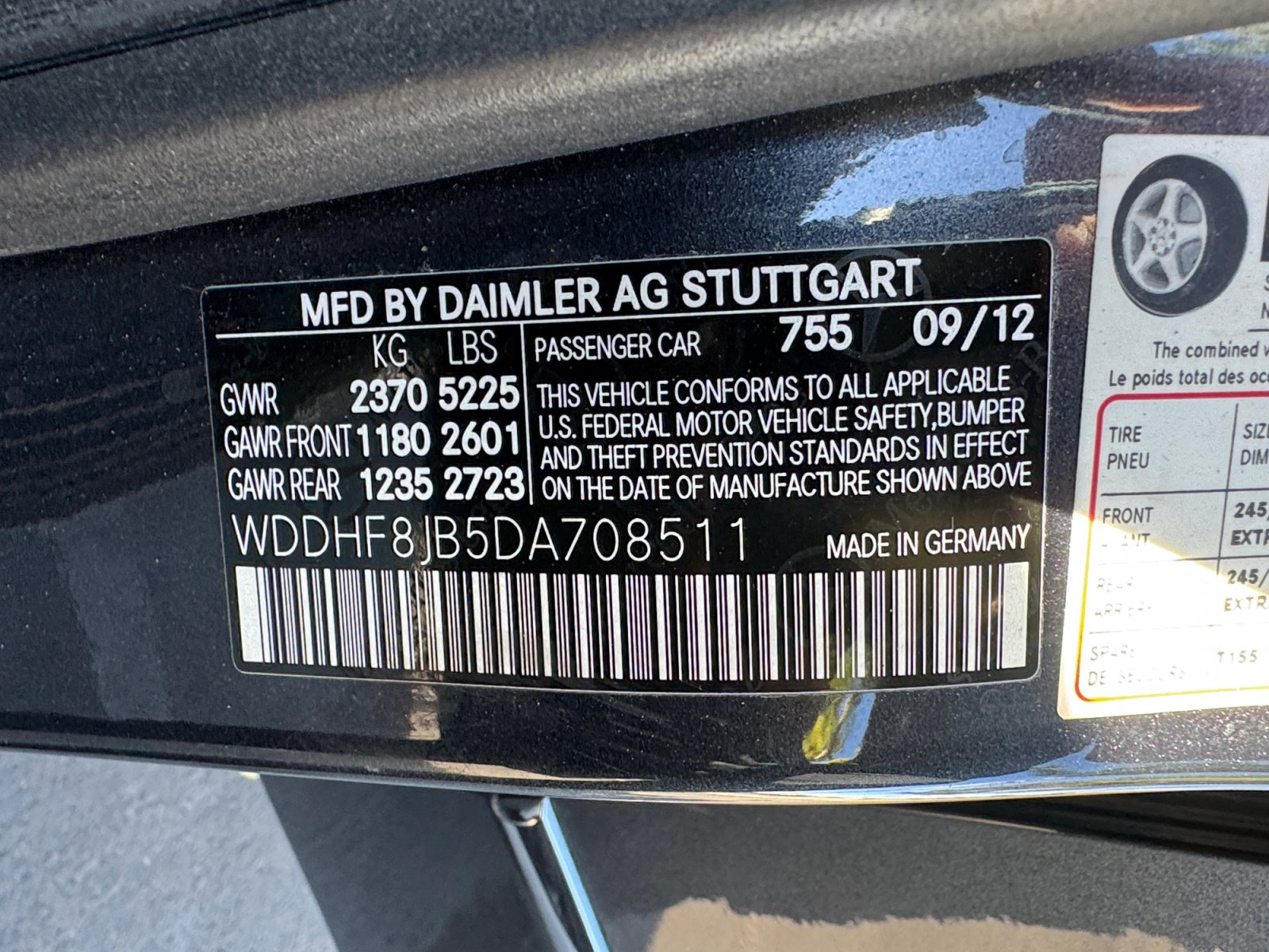 Used 2013 Mercedes-Benz E 350 4MATIC Sedan image 16