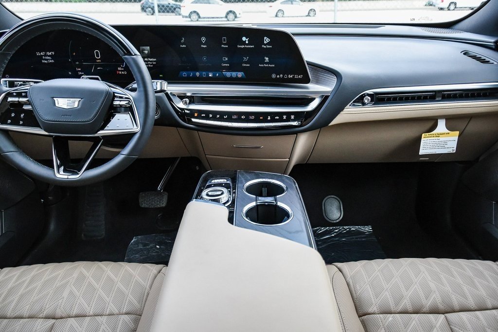 New 2024 Cadillac Lyriq Sport w/ Nappa Leather Package image 12