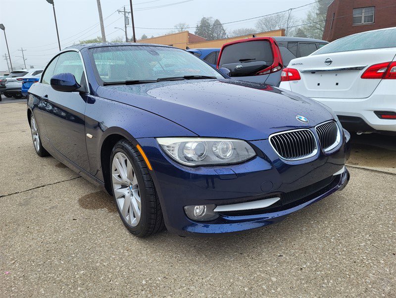 Used 2013 BMW 328i Convertible image 1