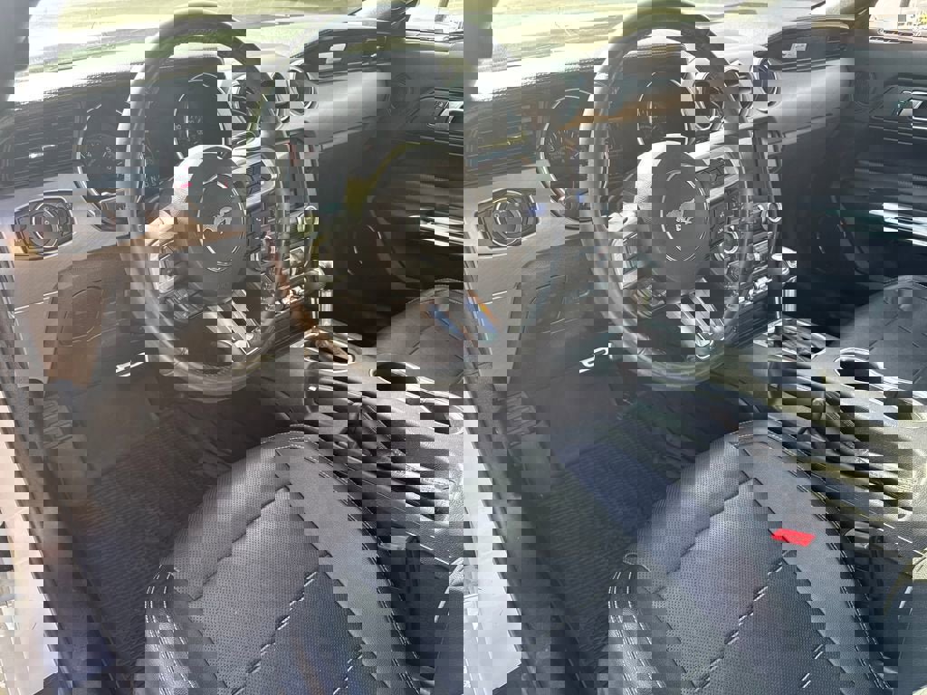 Used 2022 Ford Mustang GT Premium RWD image 15