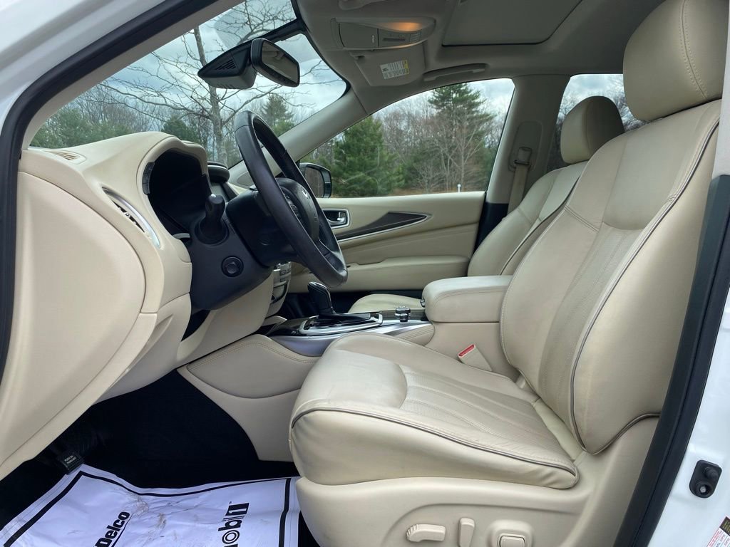 Used 2019 INFINITI QX60 Luxe w/ Essential Package image 16