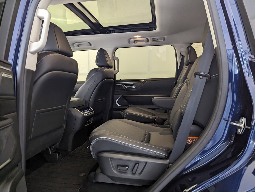Used 2025 INFINITI QX80 Luxe image 8