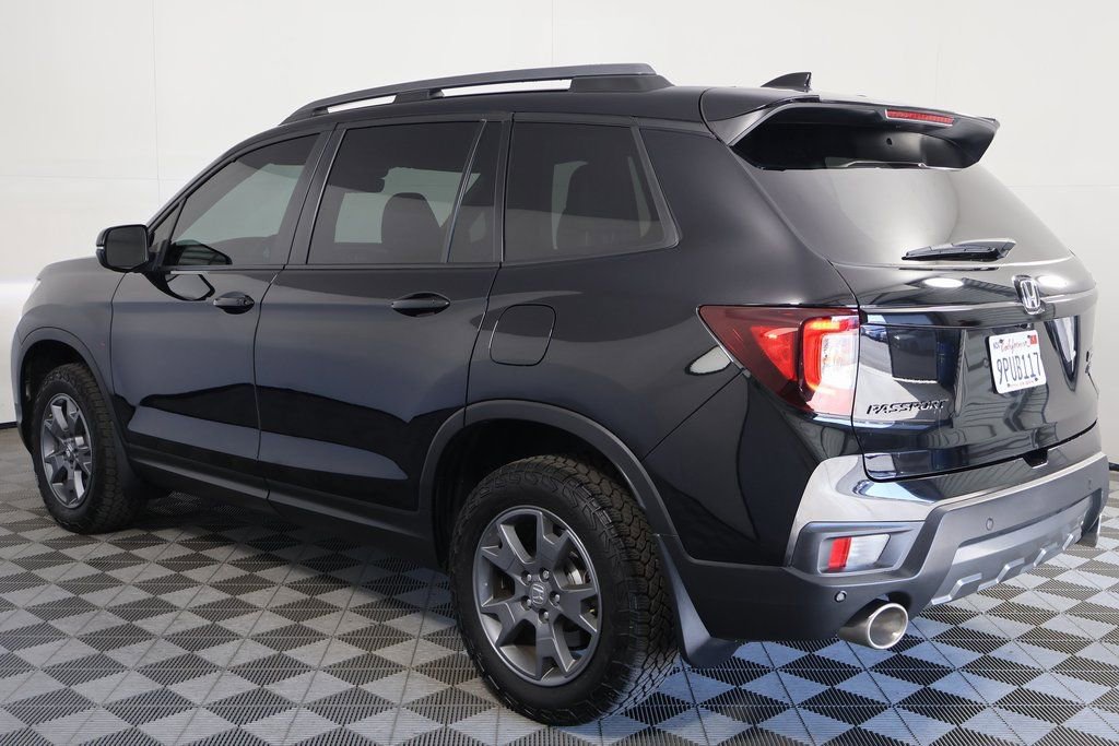 Used 2025 Honda Passport TrailSport image 6