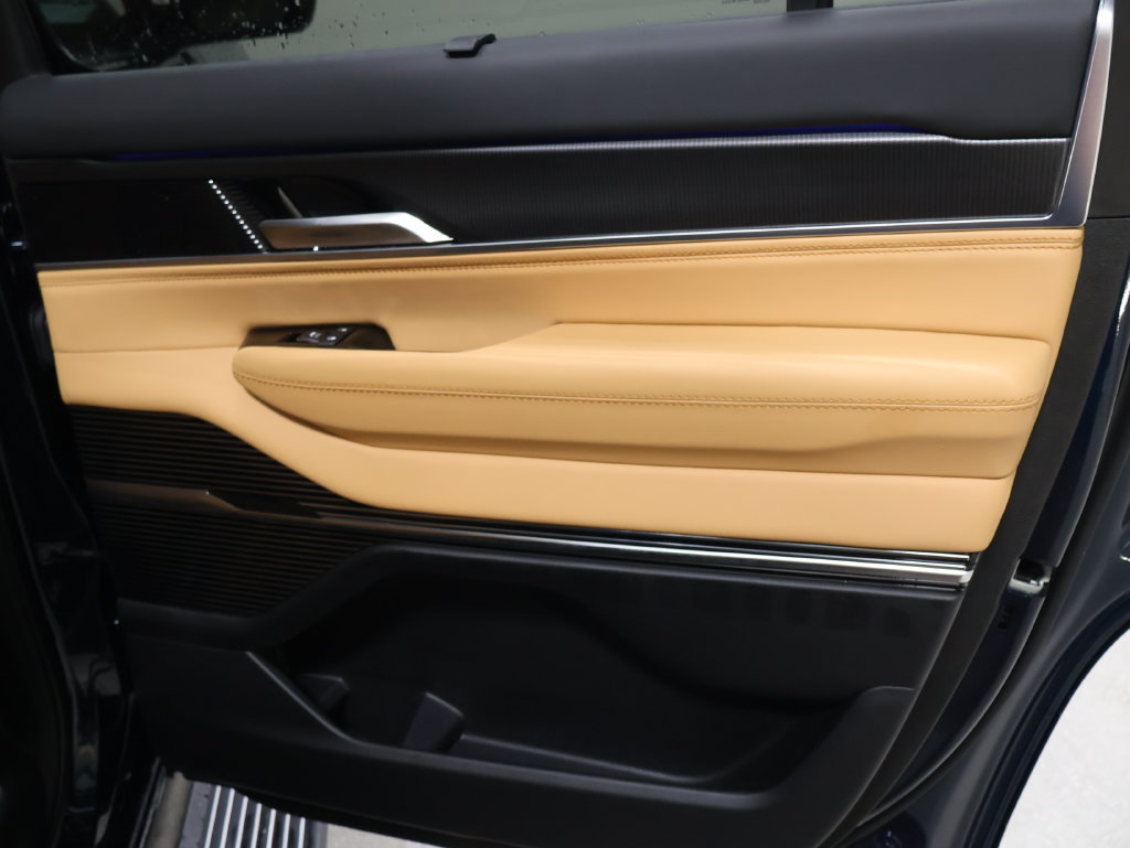 New 2026 Jeep Grand Wagoneer Summit AWD/4WD image 21