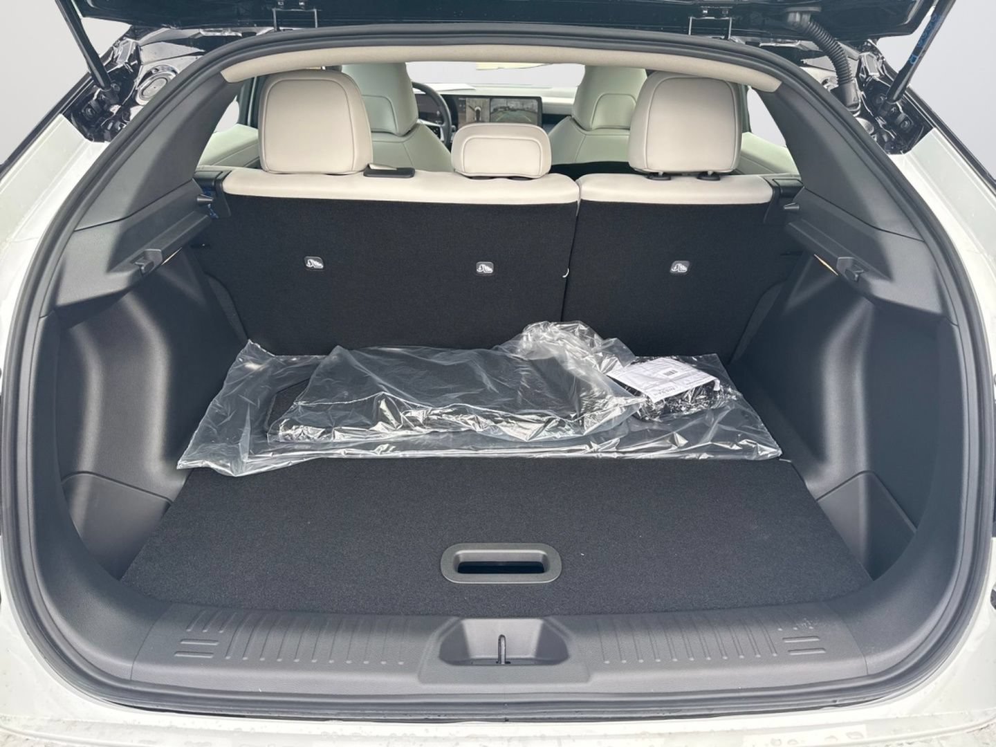 New 2026 Nissan Leaf SV+ w/ Floor Mat Package (SV+) FWD image 27