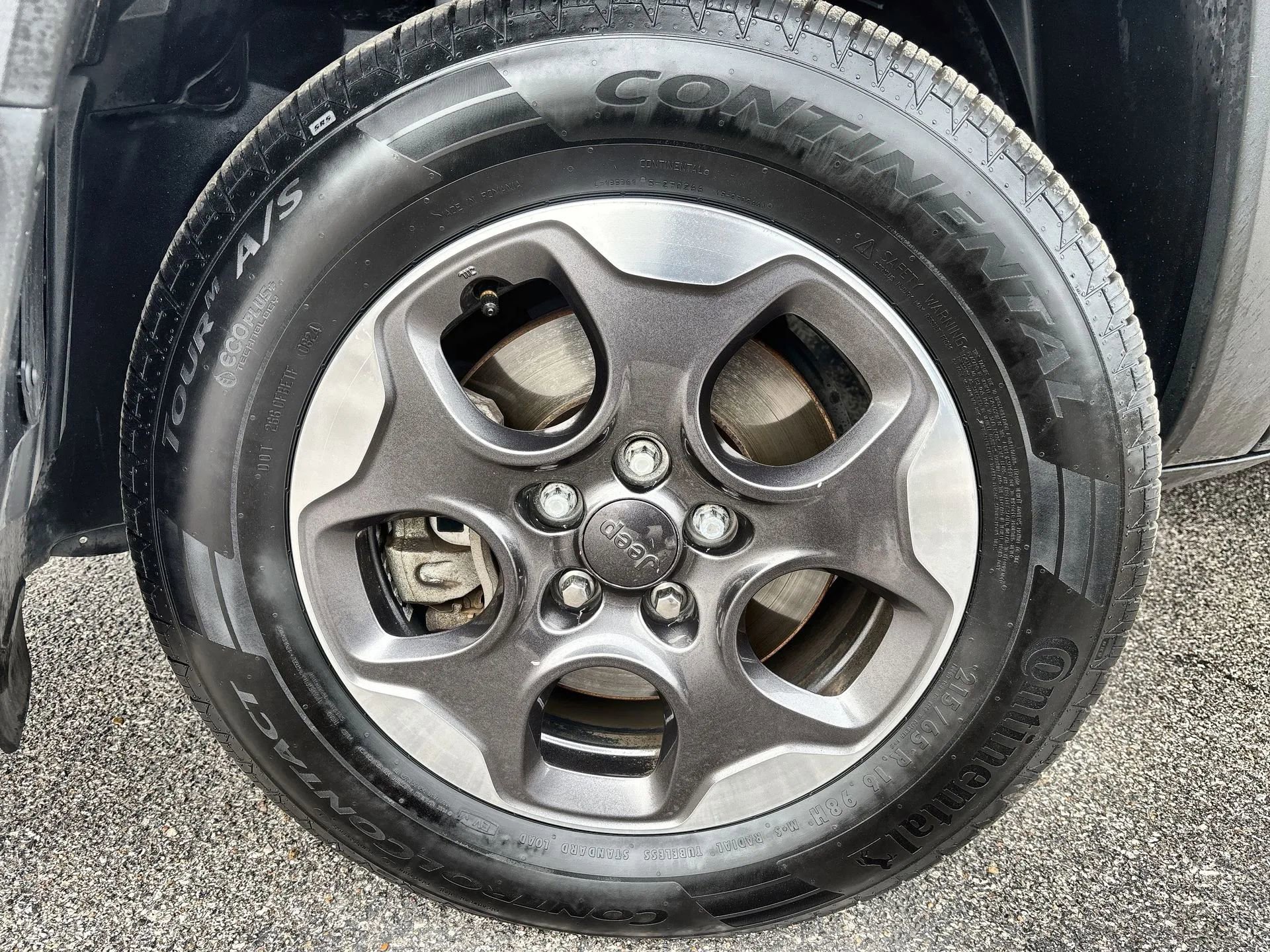 Used 2017 Jeep Renegade Sport w/ Power & Air Group image 17