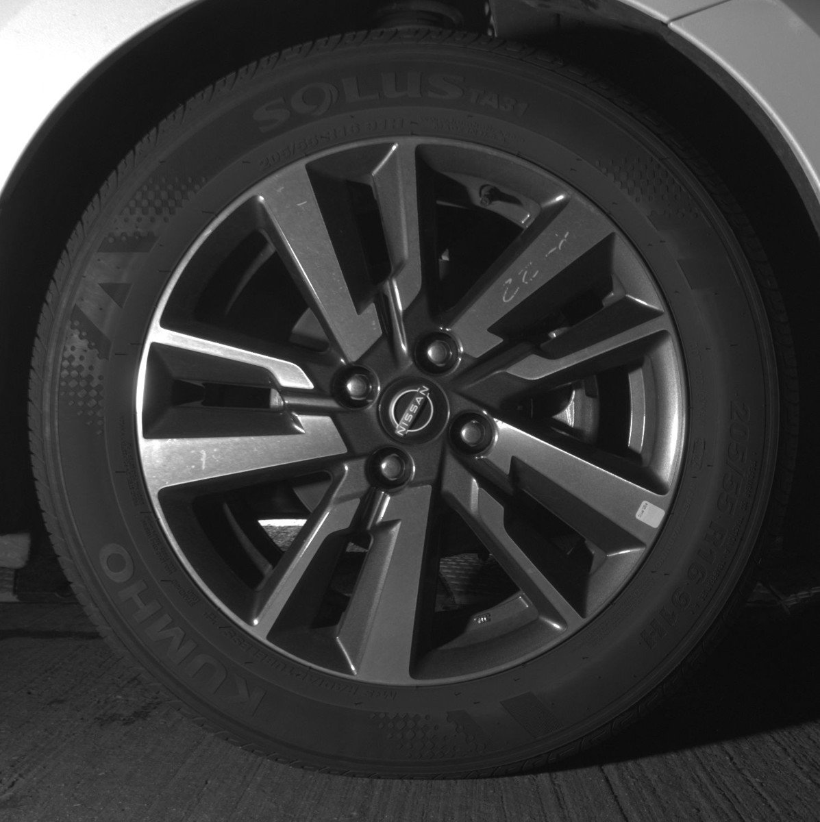 Used 2025 Nissan Versa SV image 13