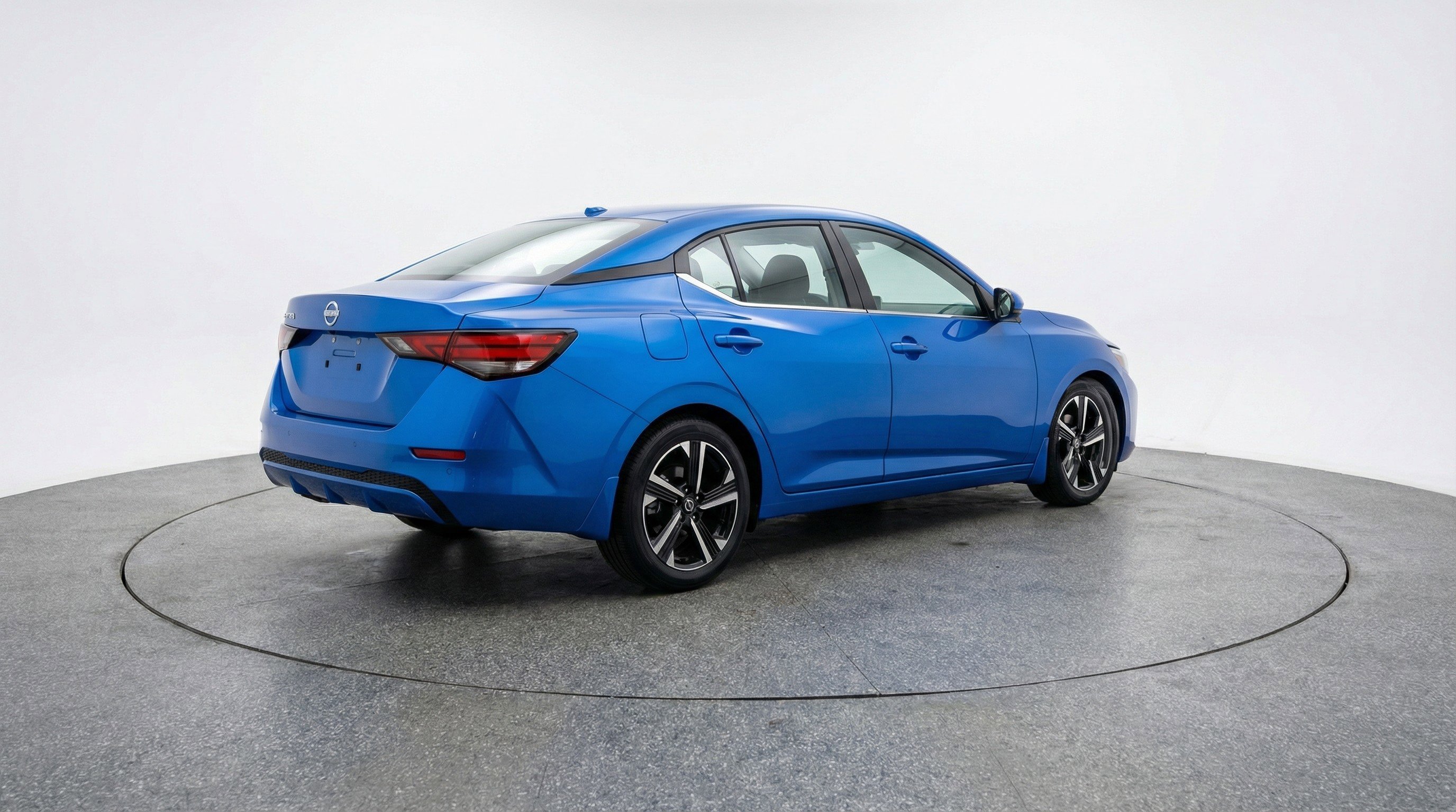 Used 2025 Nissan Sentra SV image 9