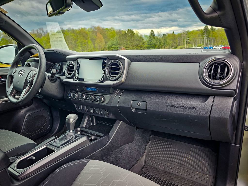 Used 2023 Toyota Tacoma TRD Off-Road w/ Technology Package AWD/4WD image 35