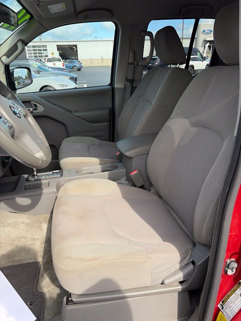 Used 2016 Nissan Frontier SV AWD/4WD image 10
