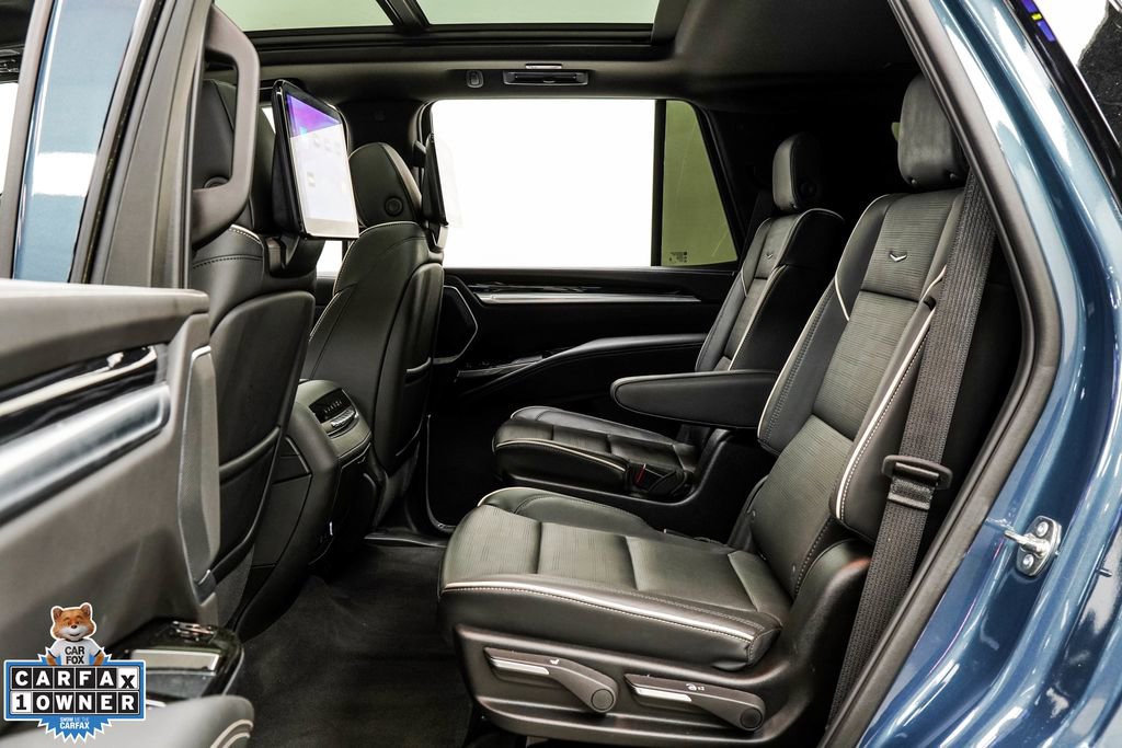 Used 2026 Cadillac Escalade Sport w/ Touring Package AWD/4WD image 18