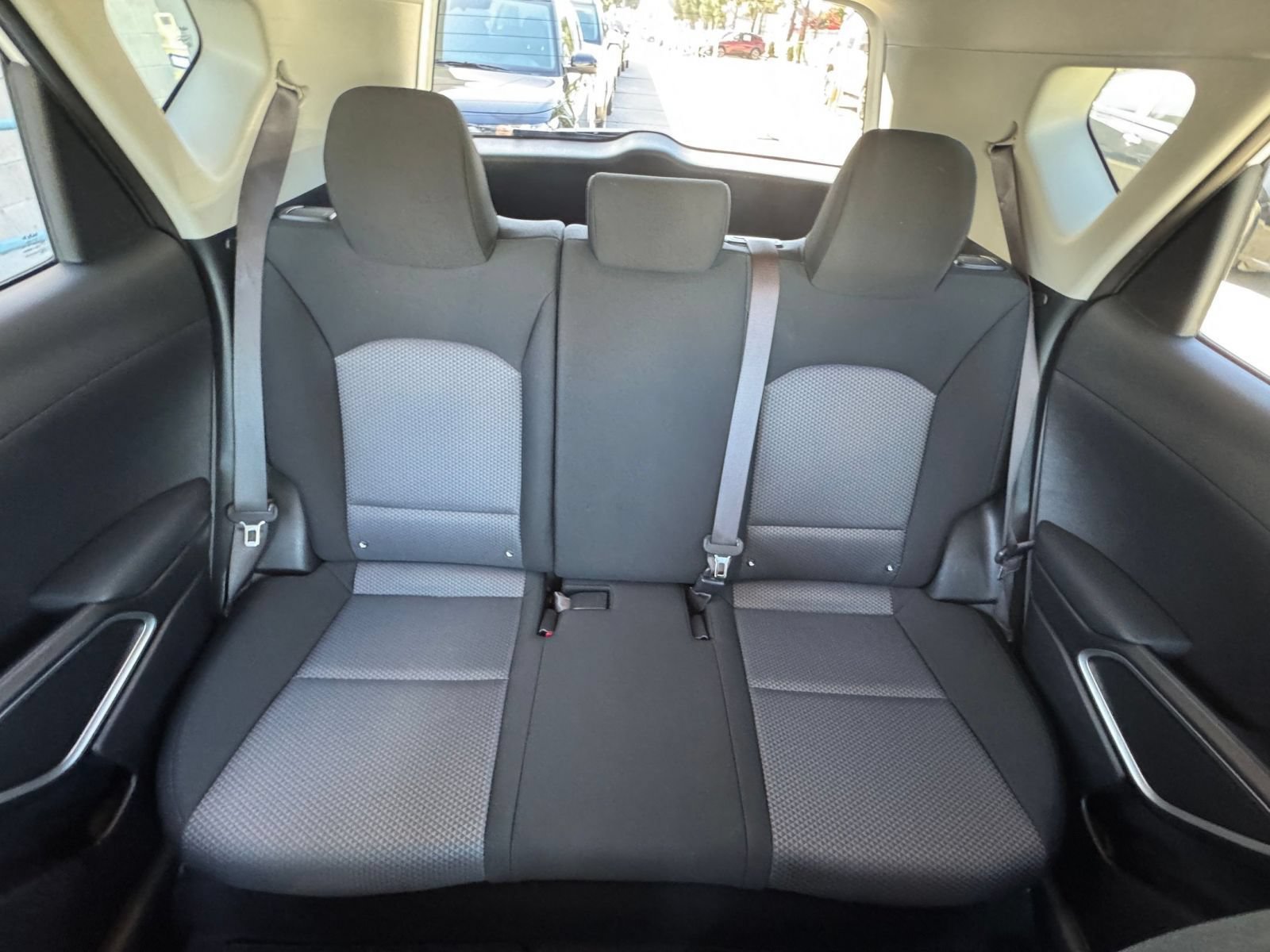 Used 2025 Kia Soul LX w/ LX Technology Package FWD image 36