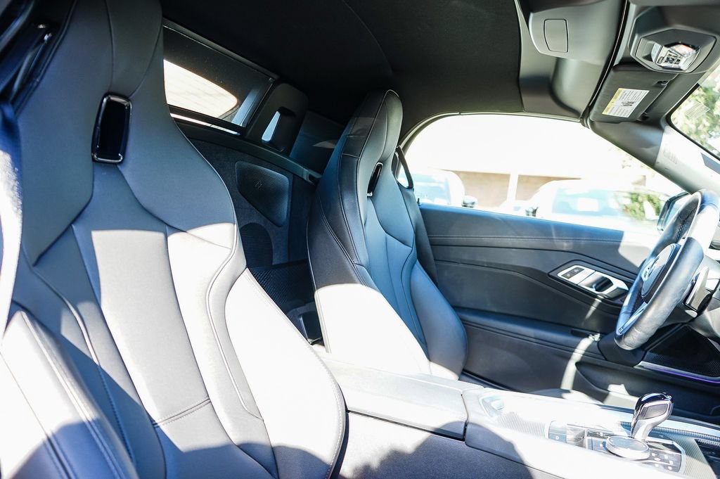 Used 2026 BMW Z4 M40i RWD image 19