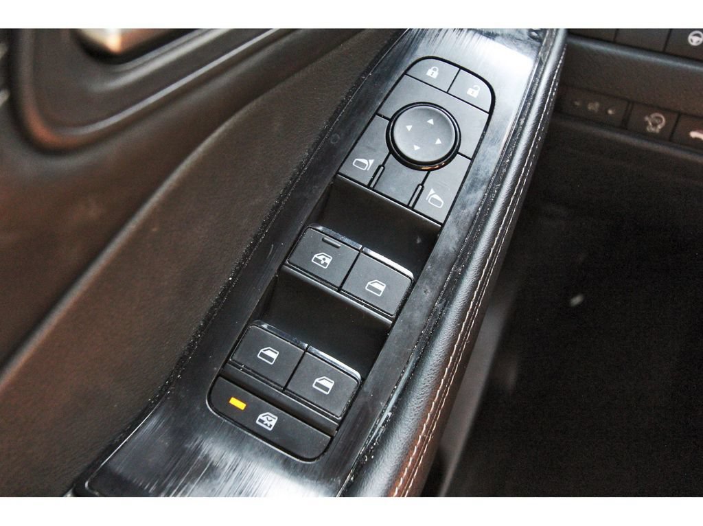 Used 2024 Nissan Rogue SV w/ SV Premium Package FWD image 24