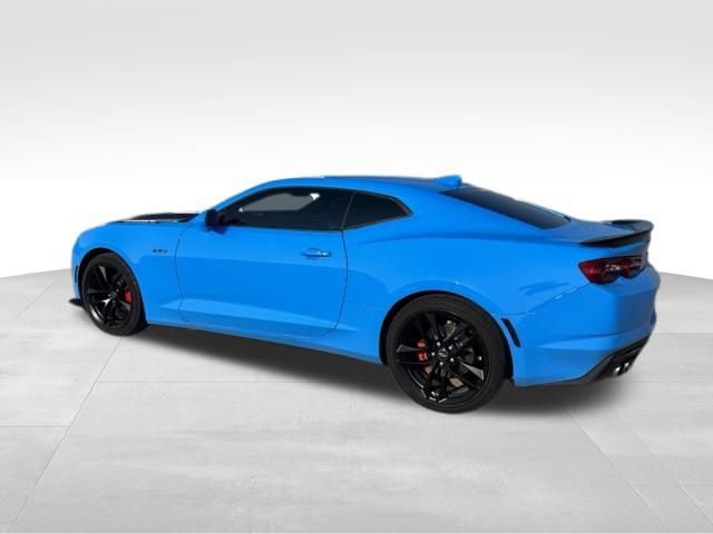 Used 2023 Chevrolet Camaro LT w/ Technology Package RWD image 3