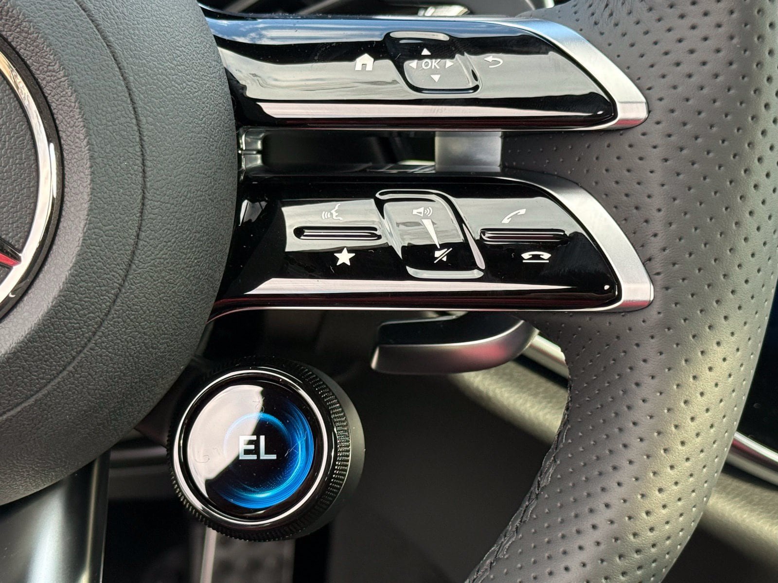 New 2026 Mercedes-Benz E 53 AMG e 4MATIC Sedan image 22
