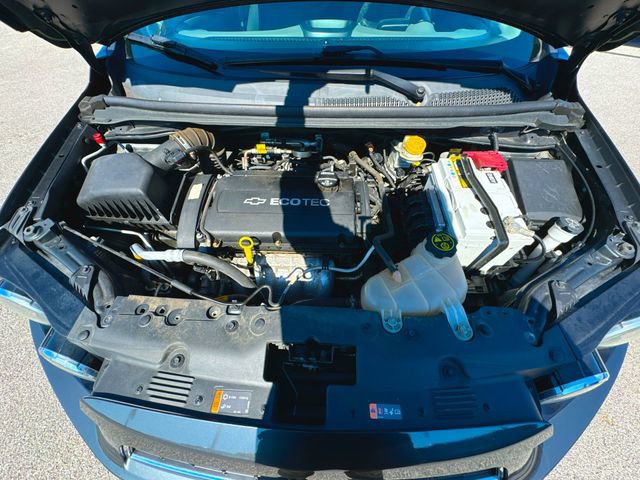 Used 2015 Chevrolet Sonic LT FWD image 27