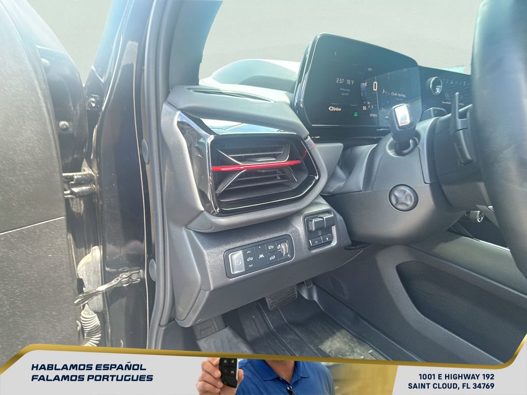 Certified 2025 Chevrolet Silverado EV RST AWD/4WD image 15