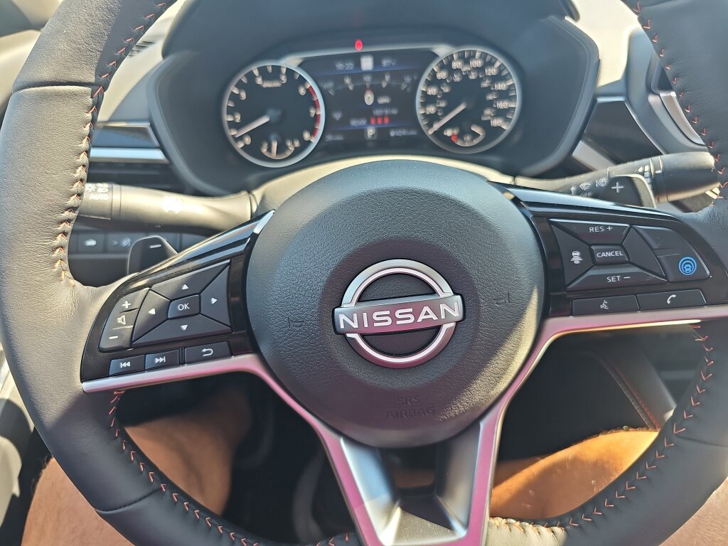 Used 2024 Nissan Altima 2.0 SR image 8