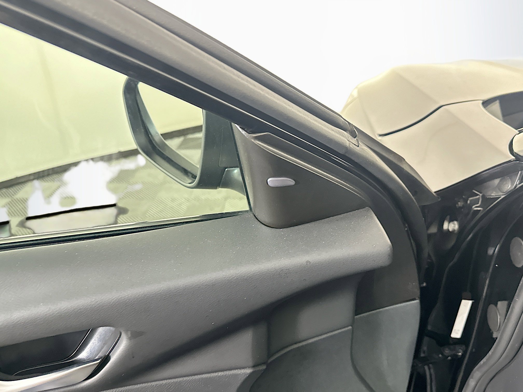 Used 2025 Nissan Altima 2.5 SV image 16