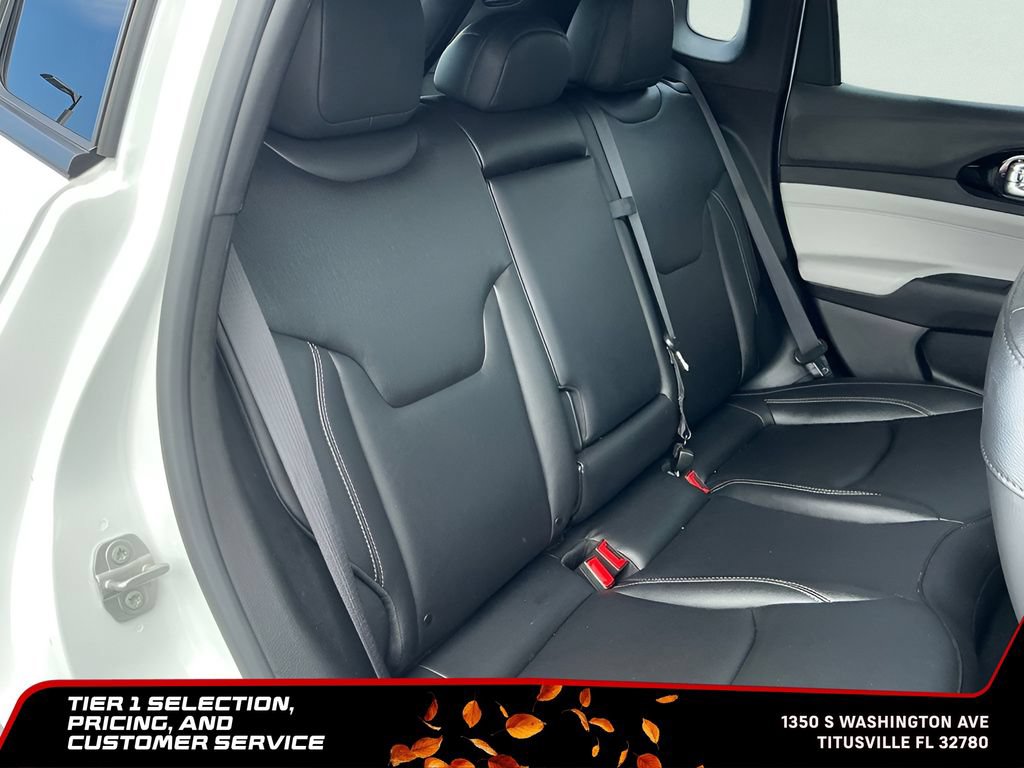 Used 2025 Jeep Compass Limited AWD/4WD image 13