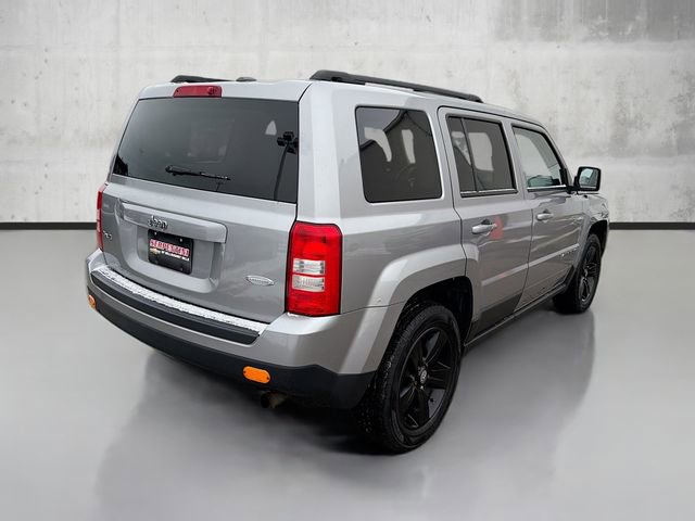 Used 2016 Jeep Patriot Latitude image 5