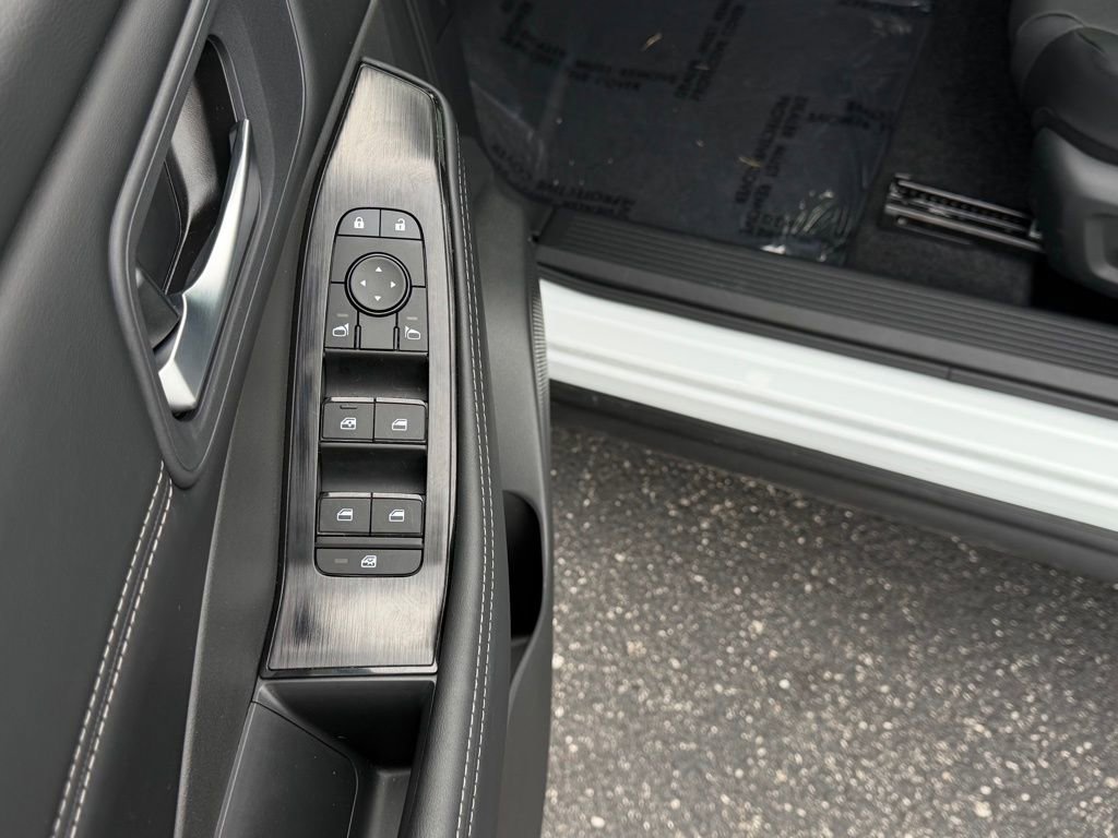 Used 2026 Nissan Rogue SV w/ SV Premium Package image 14