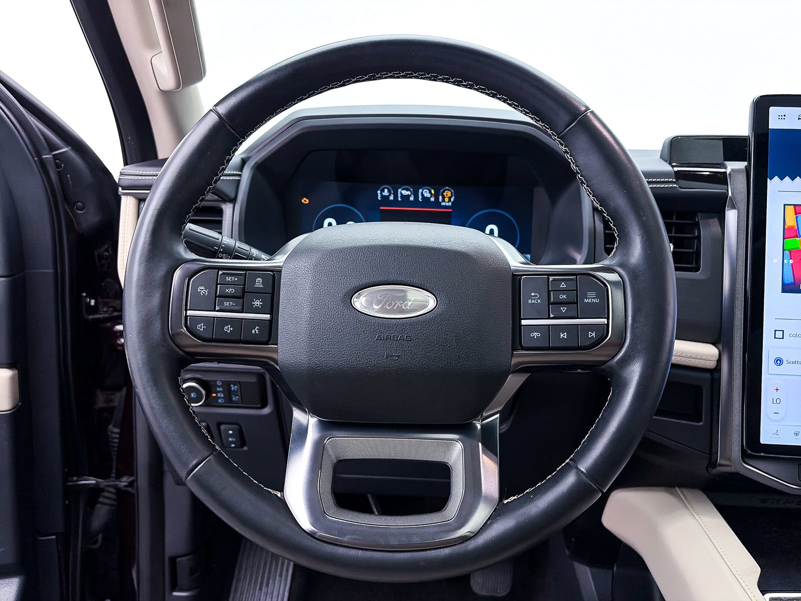 Used 2024 Ford Expedition Platinum AWD/4WD image 30
