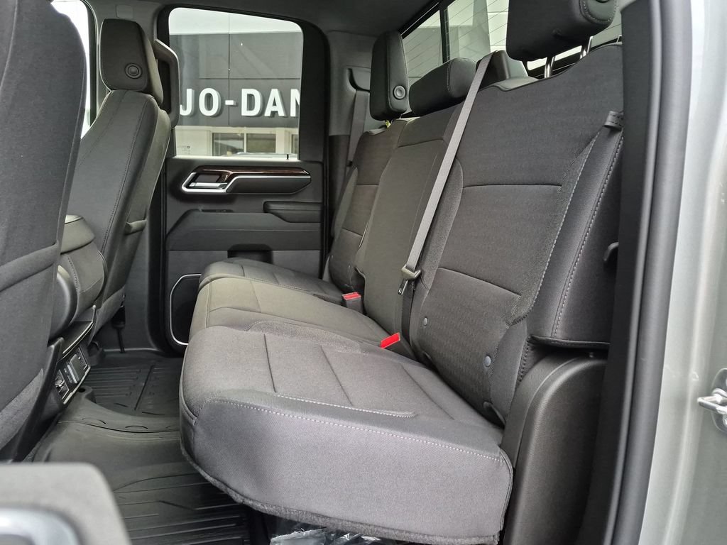 New 2026 GMC Sierra 2500 SLE w/ SLE Value Package; AWD/4WD image 15