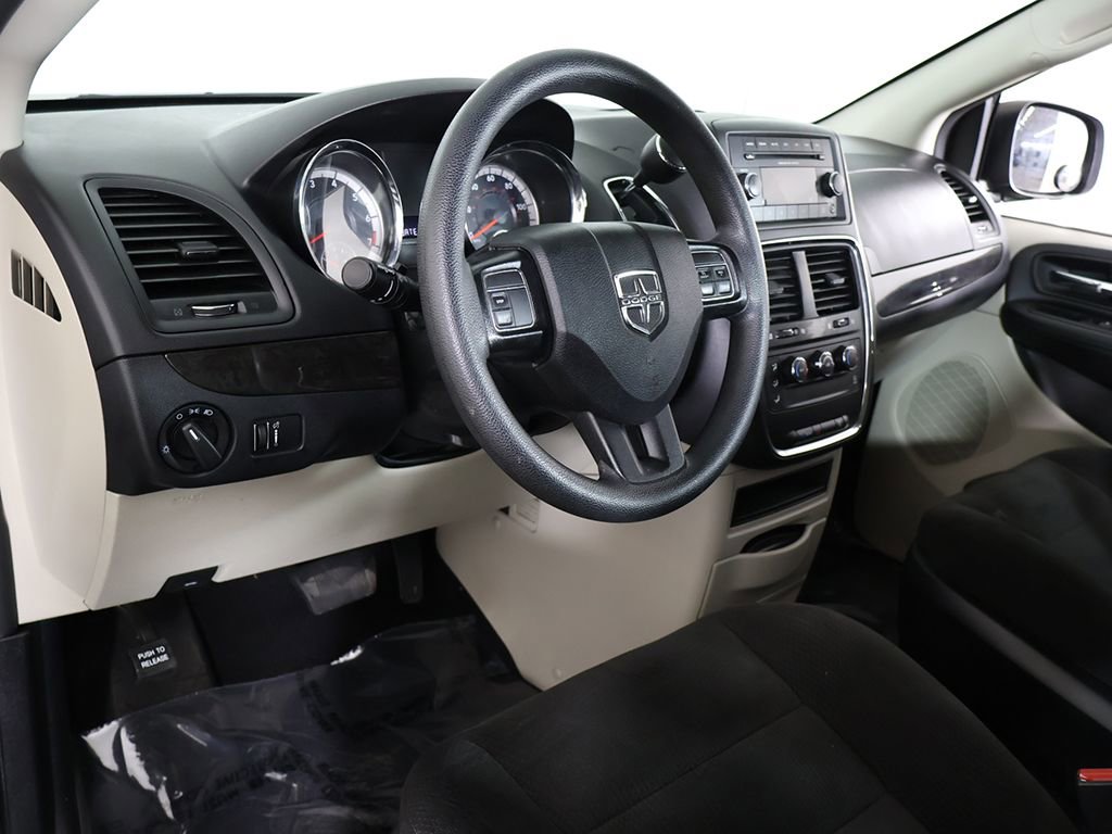 Used 2016 Dodge Grand Caravan American Value Package image 19