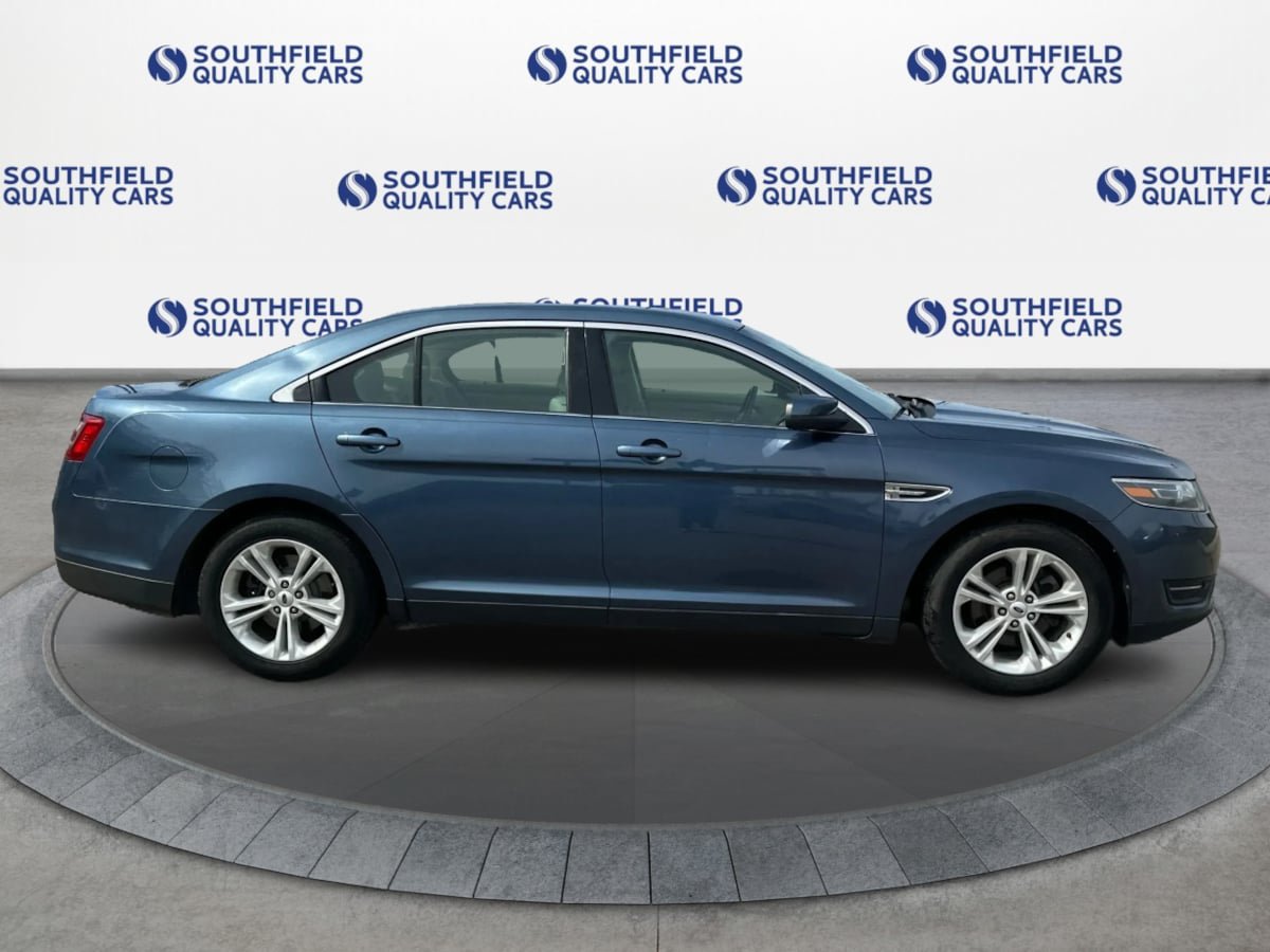 Used 2019 Ford Taurus SEL AWD/4WD image 8